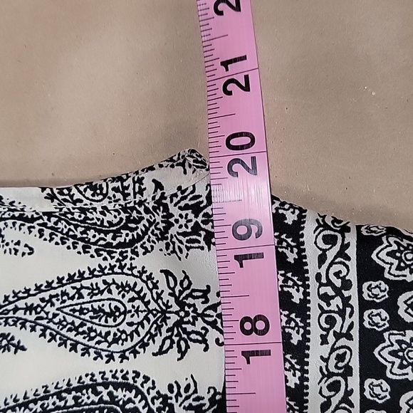 Live 4 Truth Size M Black and Cream Boho Paisley Pattern Blouse with Elephants - Picture 8 of 12